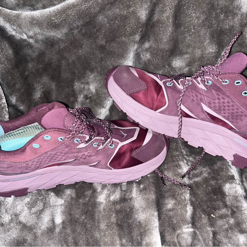 HOKA 👟